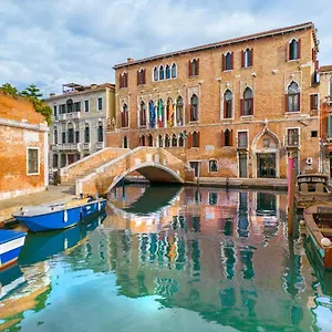 Palazzo Marcello Al Sole Venecia